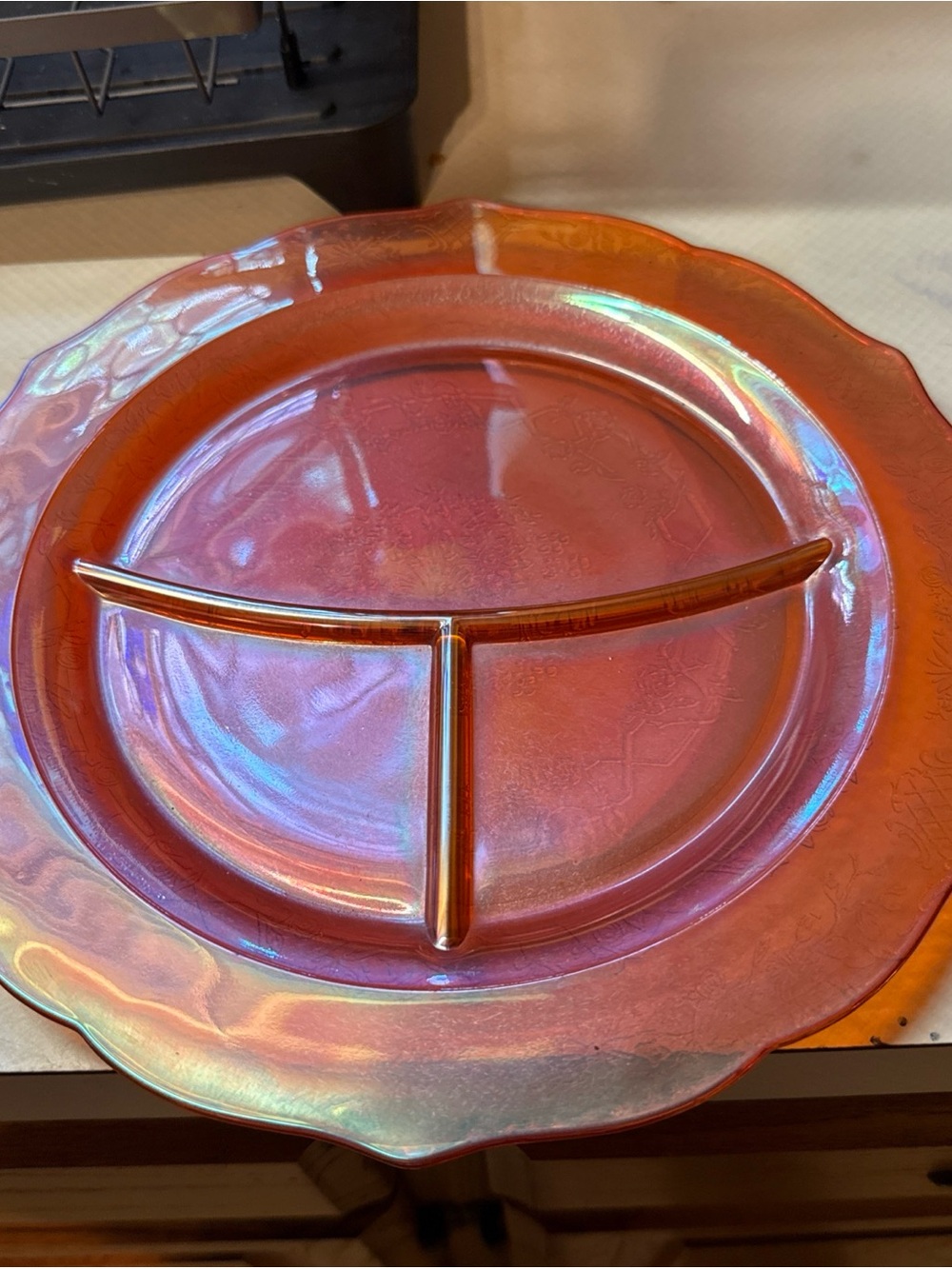 Vintage federal glass marigold dinner plate